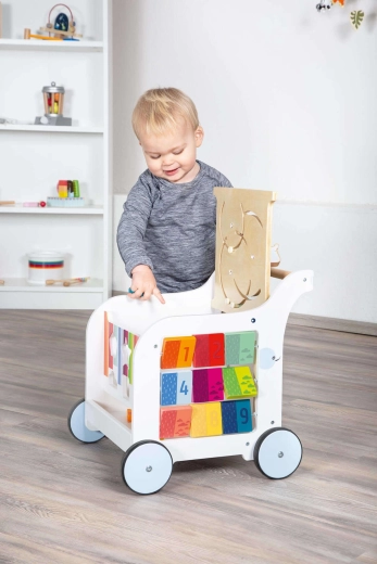 Pædagogisk gåvogn i træ 5 i 1 fra Small Foot