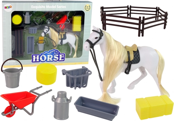 Hest til pleje med stald og tilbehør