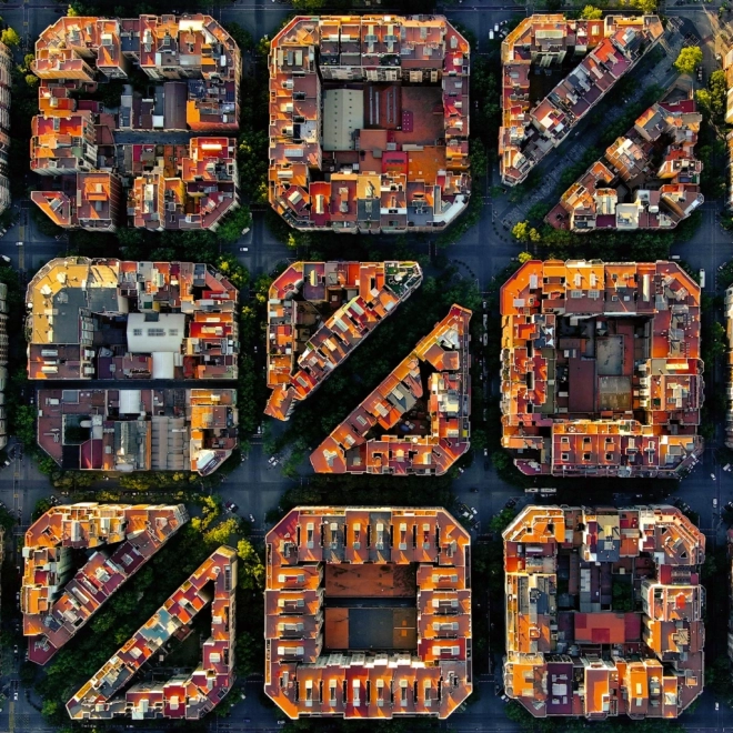 Vægkalender Barcelona 2026, 30 x 30 cm
