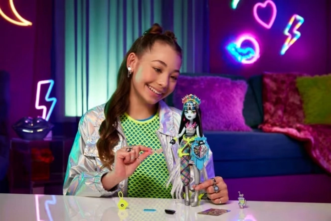 Barbie Monster fest dukke - frankie HXH79