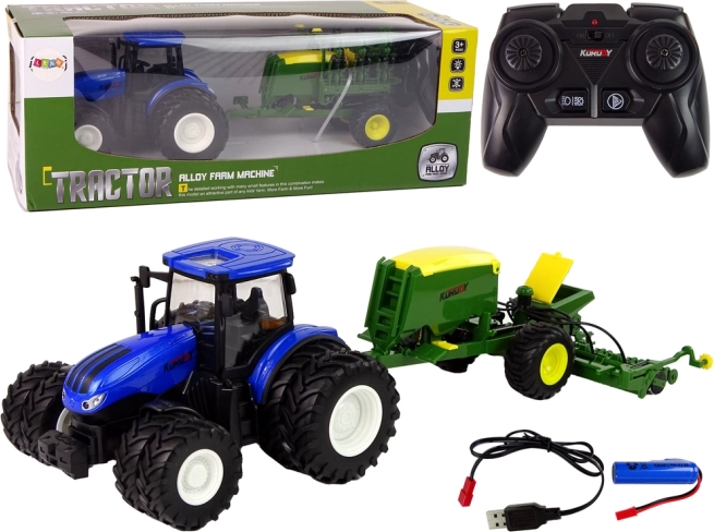 sjov RC-traktor med ballepresser i skala 1:24 blå