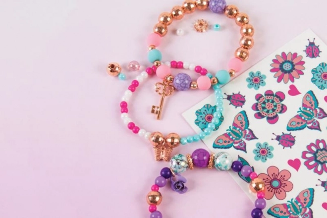 Armbånd og tatoveringer, blomster