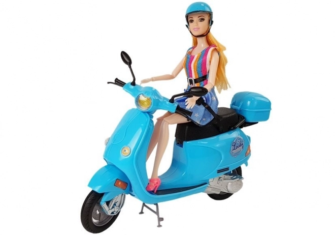 Dukke på pink scooter med hjelm, langt hår