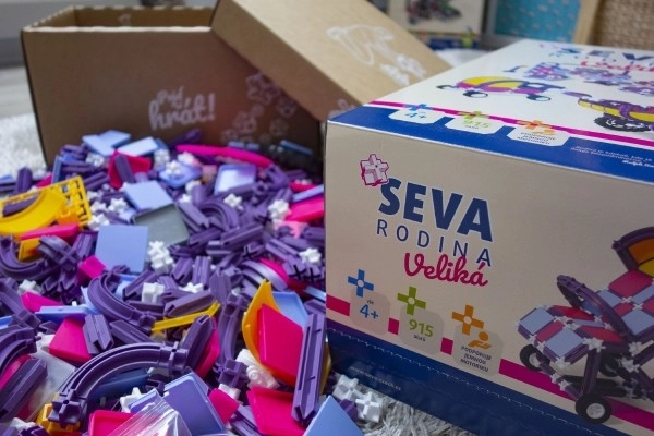 Byggesæt SEVA FAMILIE Stor plastik 915 stk i kasse 27x38x18cm