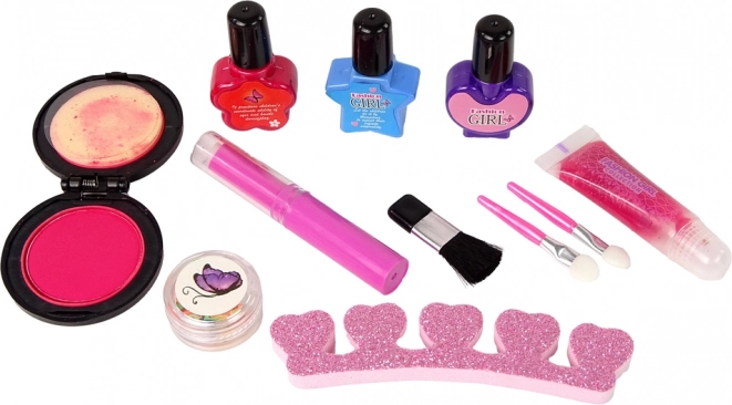 Komplet makeup og manicure i ét