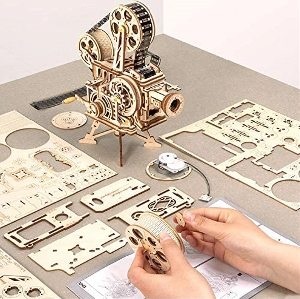 RoboTime 3D træ mekanisk puslespil Filmprojektor