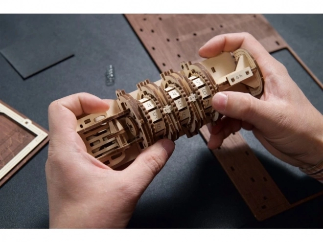 Ugears 3D træk mekanisk puslespil Hemmelighedernes Bog