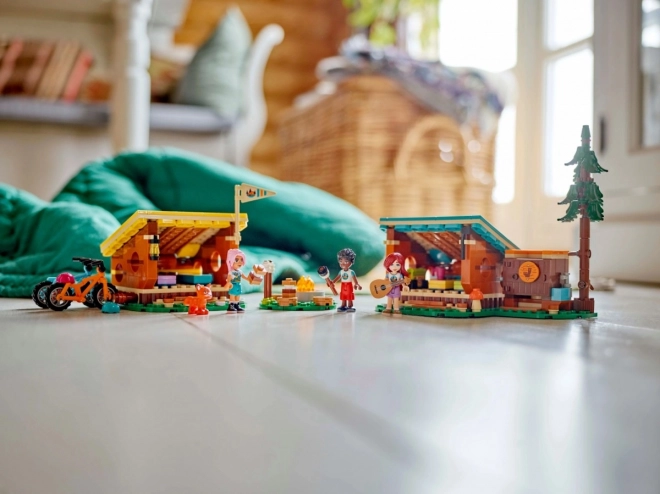 LEGO Friends 42624 Hyggelige hytter på eventyrlejr
