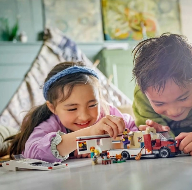 LEGO City 60454 Feriecampingvogn fyldt med eventyr