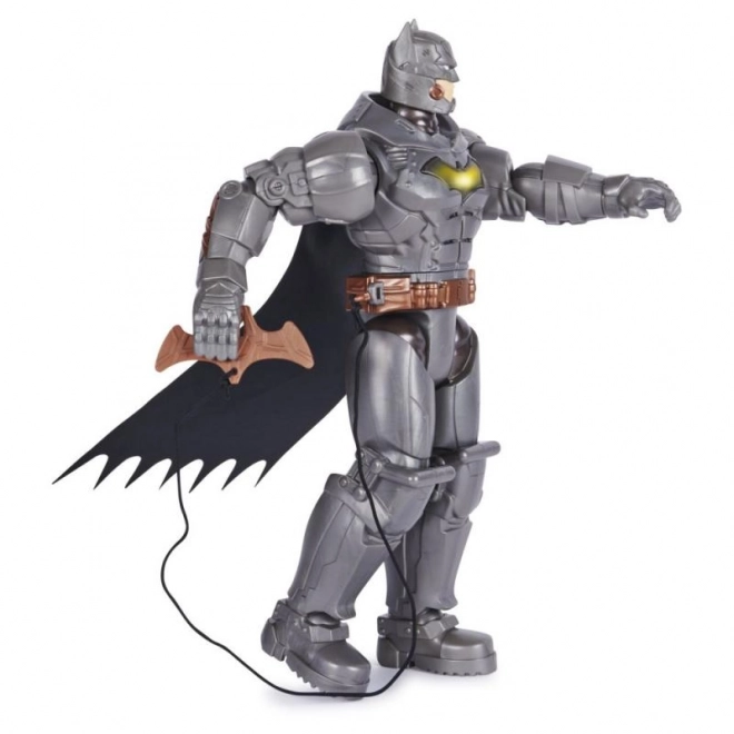 Batman action figur med affyrende tilbehør