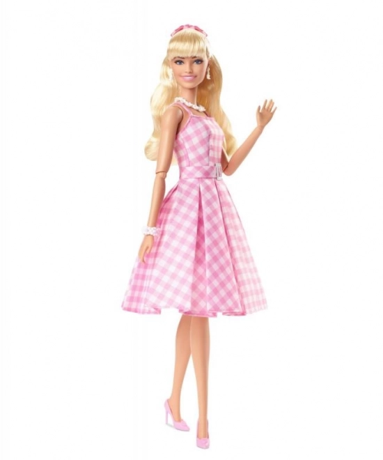 Filmdukke Barbie Margot Robbie som Barbie i lyserød kjole