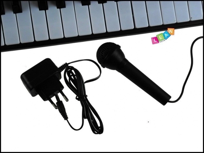 Elektroniske keyboard med mikrofon
