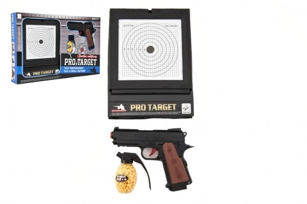 Plastpistol med kugler og skive