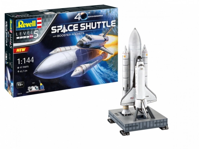 Revell model rumfærge med booster-raketter