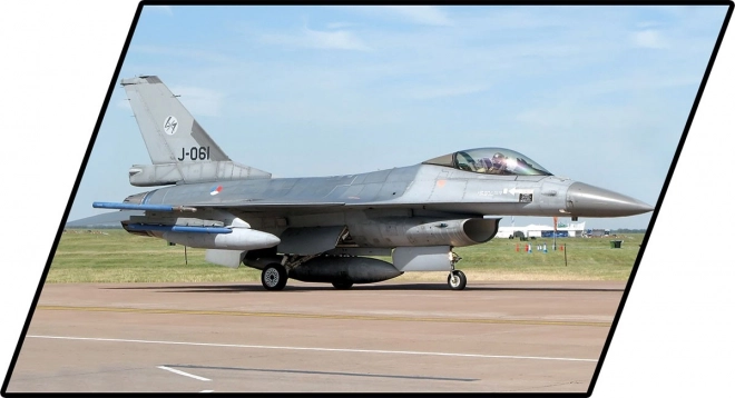 Byggesæt F-16 AM Fighting Falcon