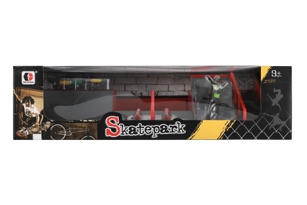 Skatepark - ramper, fingercykel, finger skateboard plast med tilbehør i 2 farver i boks 43x25x12cm