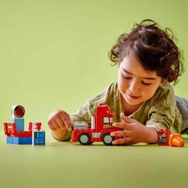 LEGO DUPLO Disney Biler Maniek i kapløbet