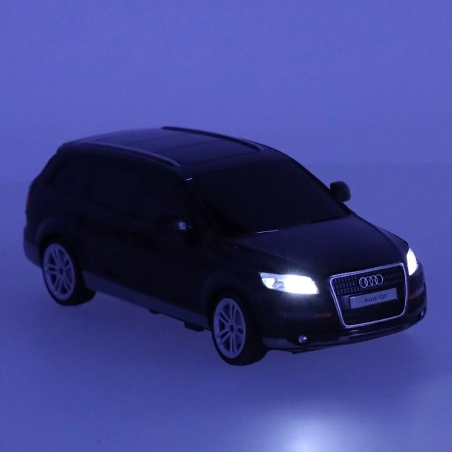 Fjernstyret bil Audi Q7 1:24 sort
