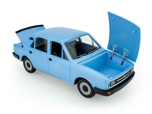 Auto Škoda 120 plast 21cm i æske 22x10x8cm