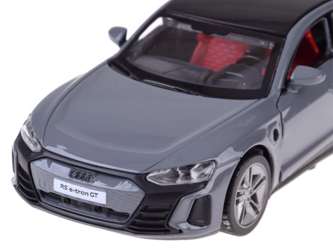 Metalmodel Audi RS e-tron GT Coupe med lyd- og lyseffekter