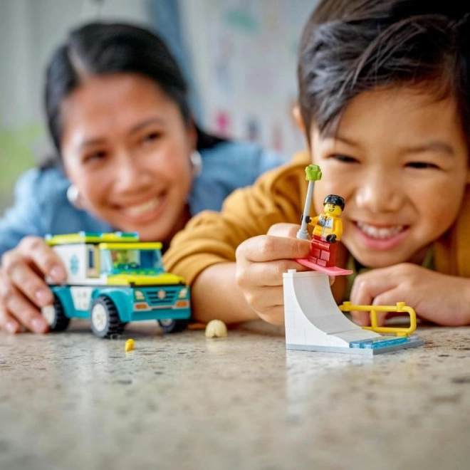 LEGO® City 60403 Ambulance og snowboarder