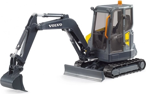 Bruder gravemaskine VOLVO ECR40 – børne bæltegraver 1:16