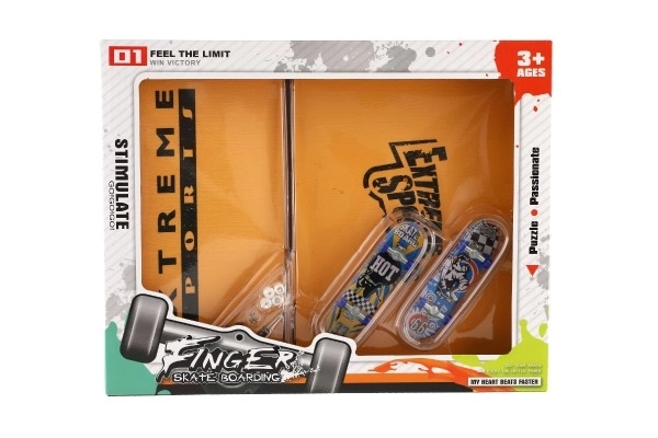 Fingerskruende skateboards med rampe