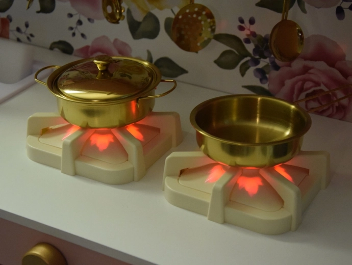 Lysende blus og realistisk madlavning