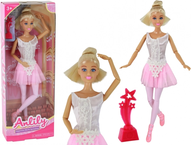 Dukke ANLILY ballerina med lyserød tutu og trofæ