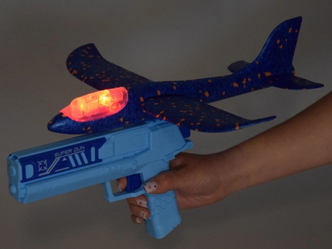 Skumfly med LED lys affyret fra pistol