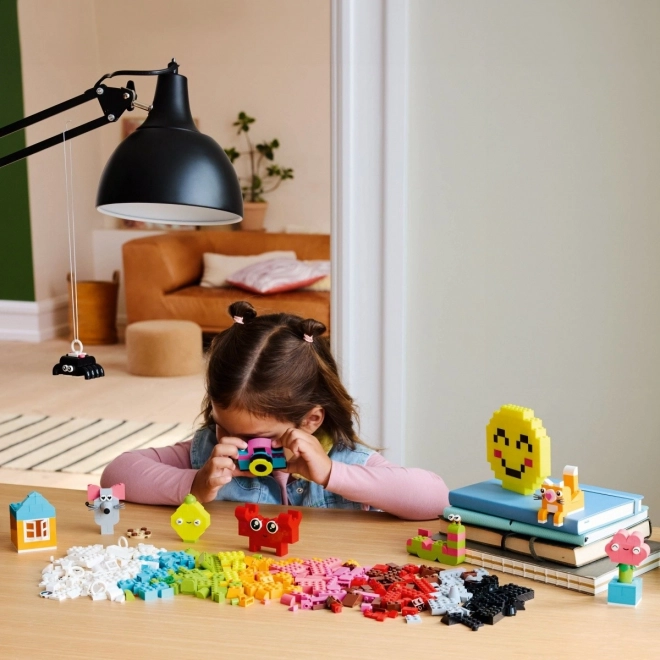 LEGO® Classic 11042 Kreativ glædeboks