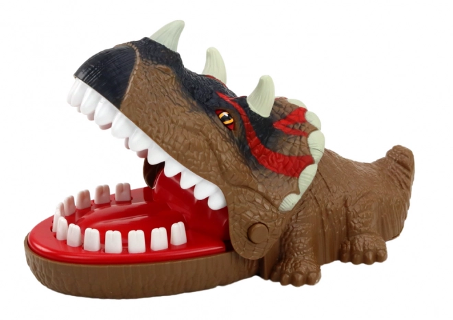 Bidende dinosaur triceratops