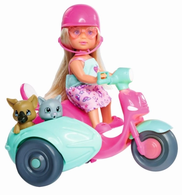 Dukke Evi på scooter med sidevogn