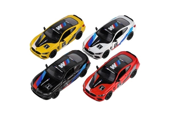 Auto Kinsmart BMW M8 Competition Coupé 1:38 metal/plast 12,5cm 4 farver med træk til tilbagegående 12 stk i kassen
