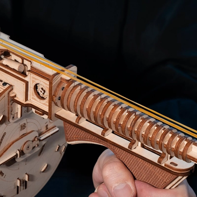 RoboTime 3D Træ Mekanisk Puslespil Tommygun