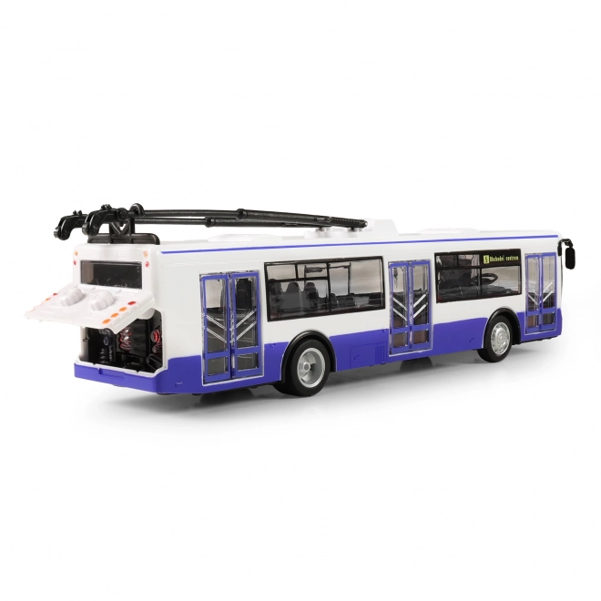 Trolleybus der annoncerer stoppesteder på tjekkisk 28 cm blå