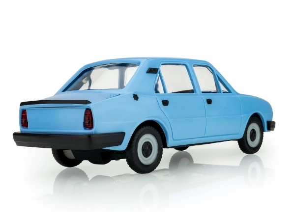 Auto Škoda 120 plast 21cm i æske 22x10x8cm
