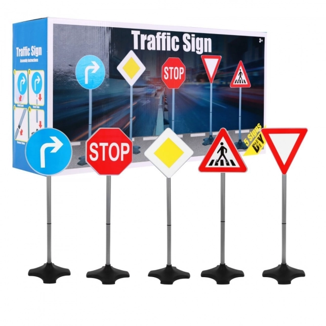 Sæt med 5 trafikskilte på stativer til små førere 3+, der lærer at køre