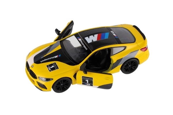 Auto Kinsmart BMW M8 Competition Coupé 1:38 metal/plast 12,5cm 4 farver med træk til tilbagegående 12 stk i kassen