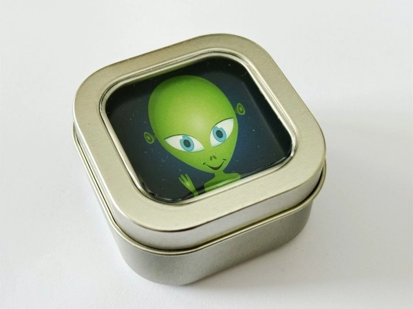 Pexeso Universet – 64 kort i metaldåse 6 × 6 × 4 cm