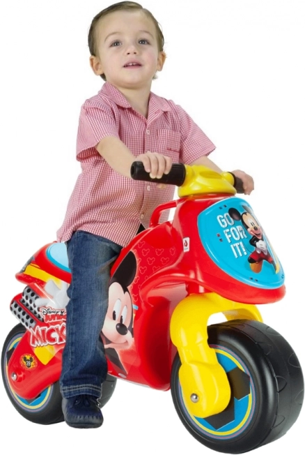 Børne løbecykel Mickey Mouse af INJUSA