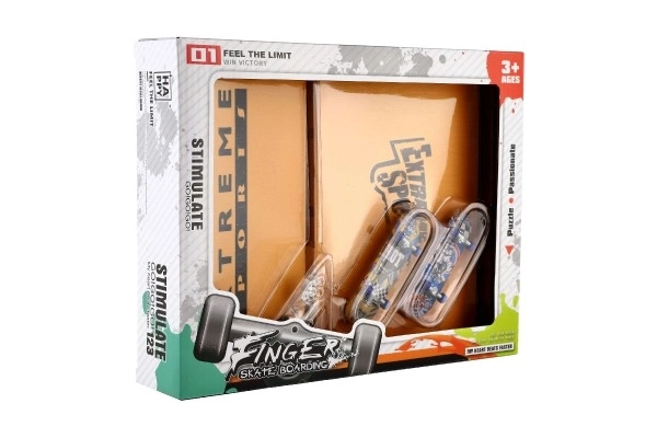 Fingerskruende skateboards med rampe