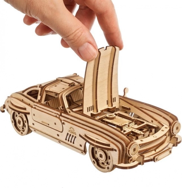 Ugears 3D mekanisk trækpuslespil Auto Winged Sports Coupe