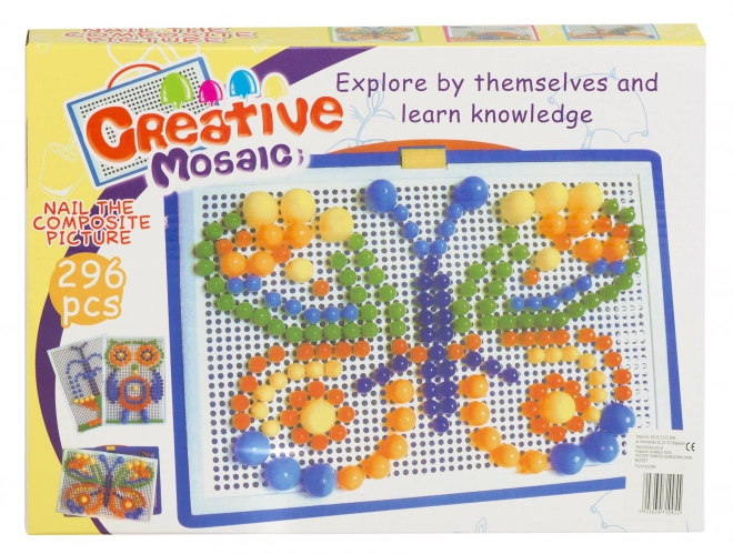 Farverig mosaik med 296 svampe