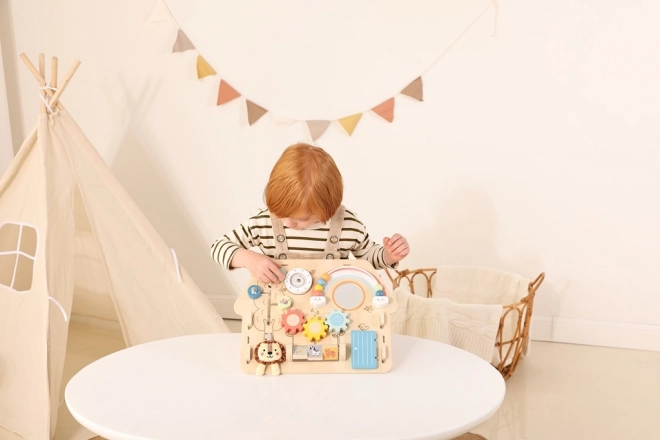 Aktivitetsbræt Løveungens hus fra 2Kids Toys
