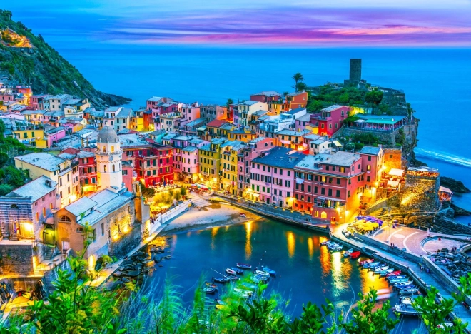 Enjoy puslespil Vernazza i skumringen, Cinque Terre, Italien – 1000 brikker