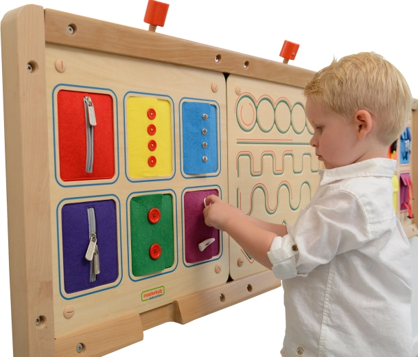 Væghængt Montessori-tavle til lukninger – lynlåse, knapper og trykknapper MASTERKIDZ