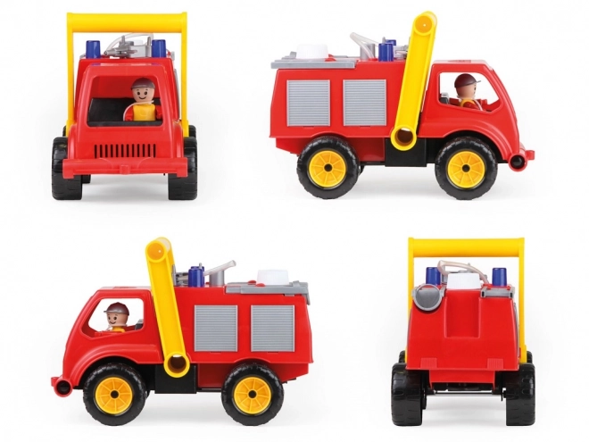 Sprøjtende brandbil med figur