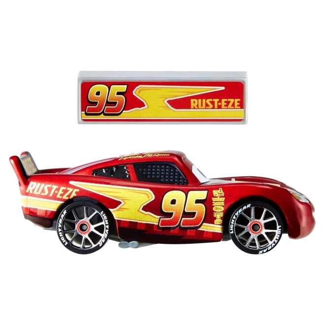 Biler Nascar, Lynet McQueen