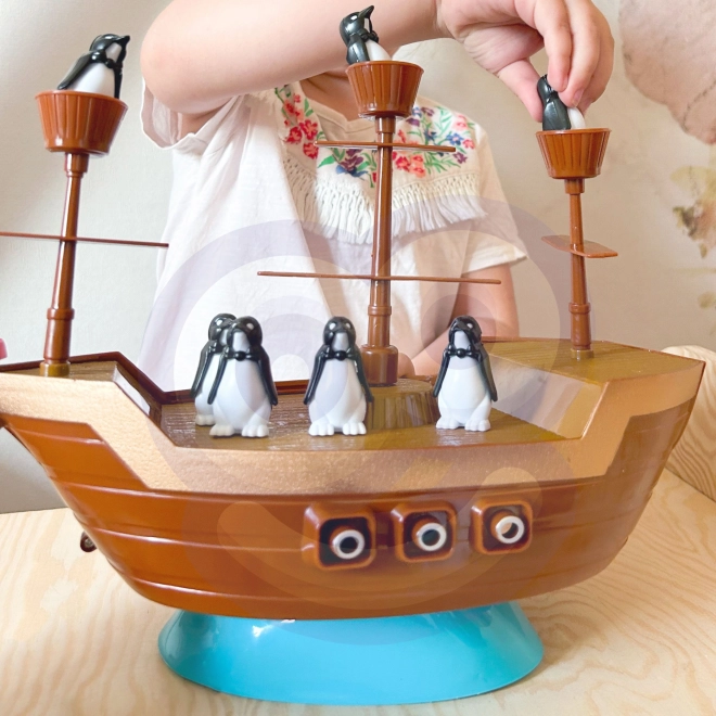 Eventyrspil piratskib med pingviner